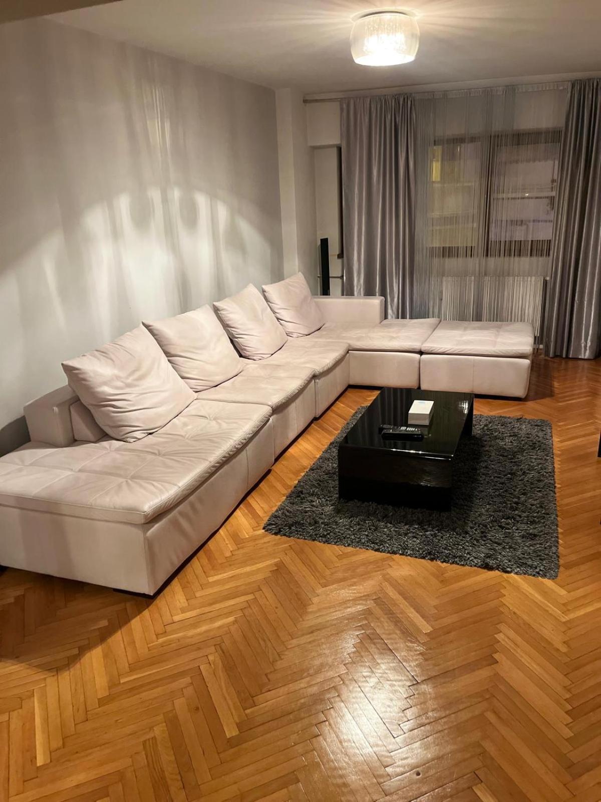 Romana 100 Sqm Deluxe Apartament Bukarest Exteriör bild